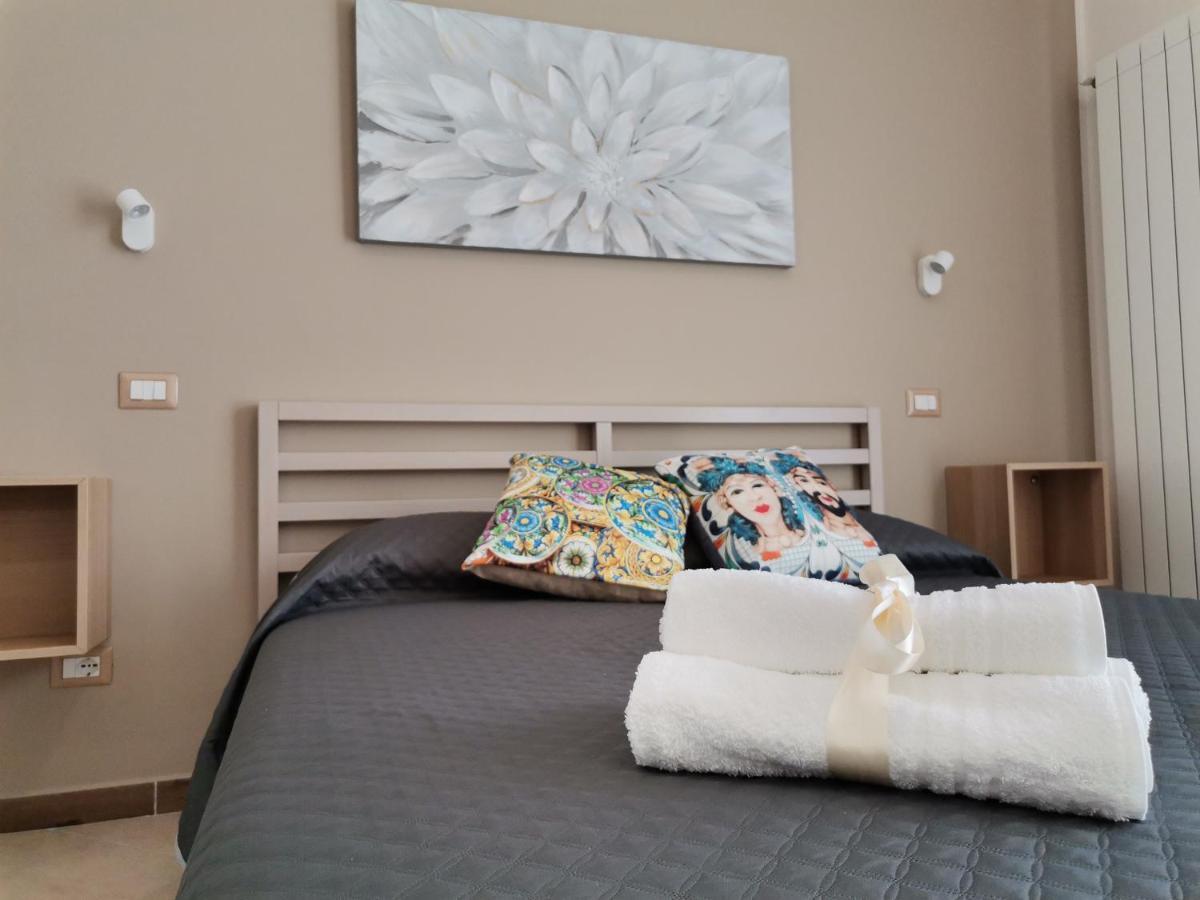 カリーニ Le Metro Bed & Breakfast エクステリア 写真