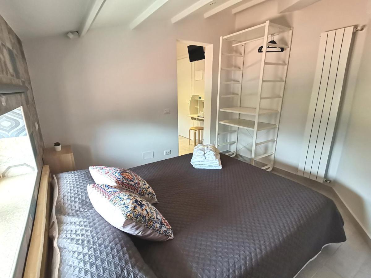 カリーニ Le Metro Bed & Breakfast エクステリア 写真