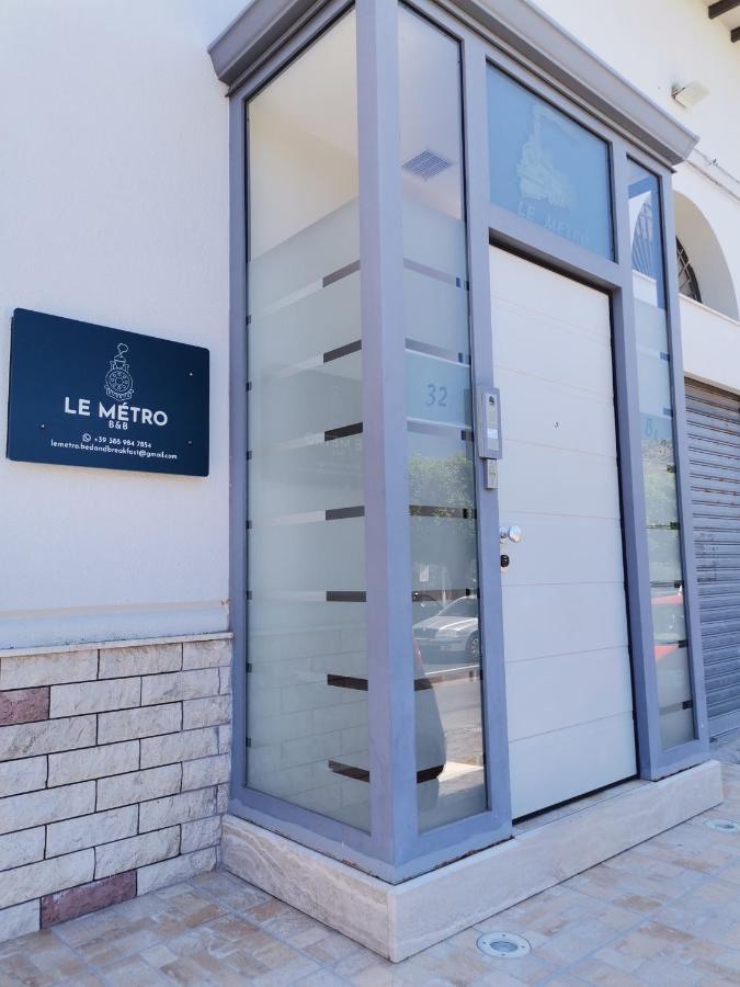 カリーニ Le Metro Bed & Breakfast エクステリア 写真